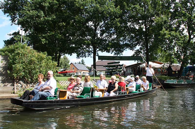 Kahnfahrt vom Bootshaus Leineweber