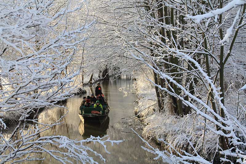 Kahnfahrt im Winter